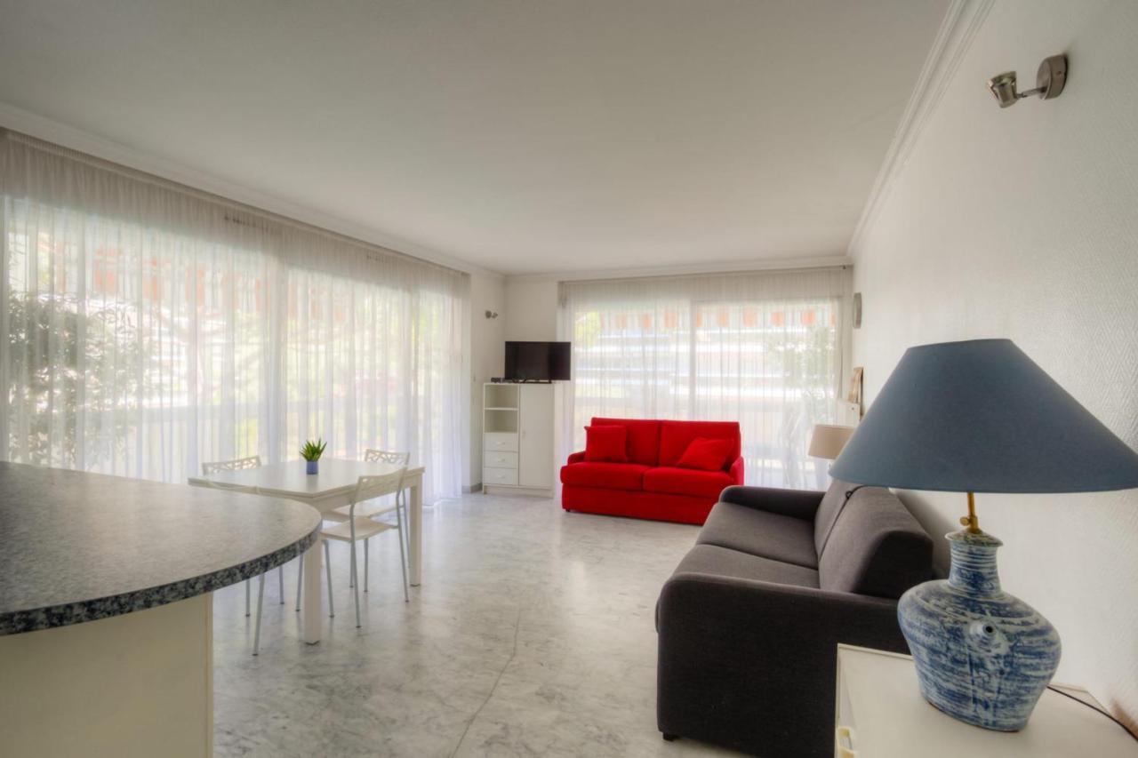 Les Lauriers Private Apartment Antibes Bagian luar foto